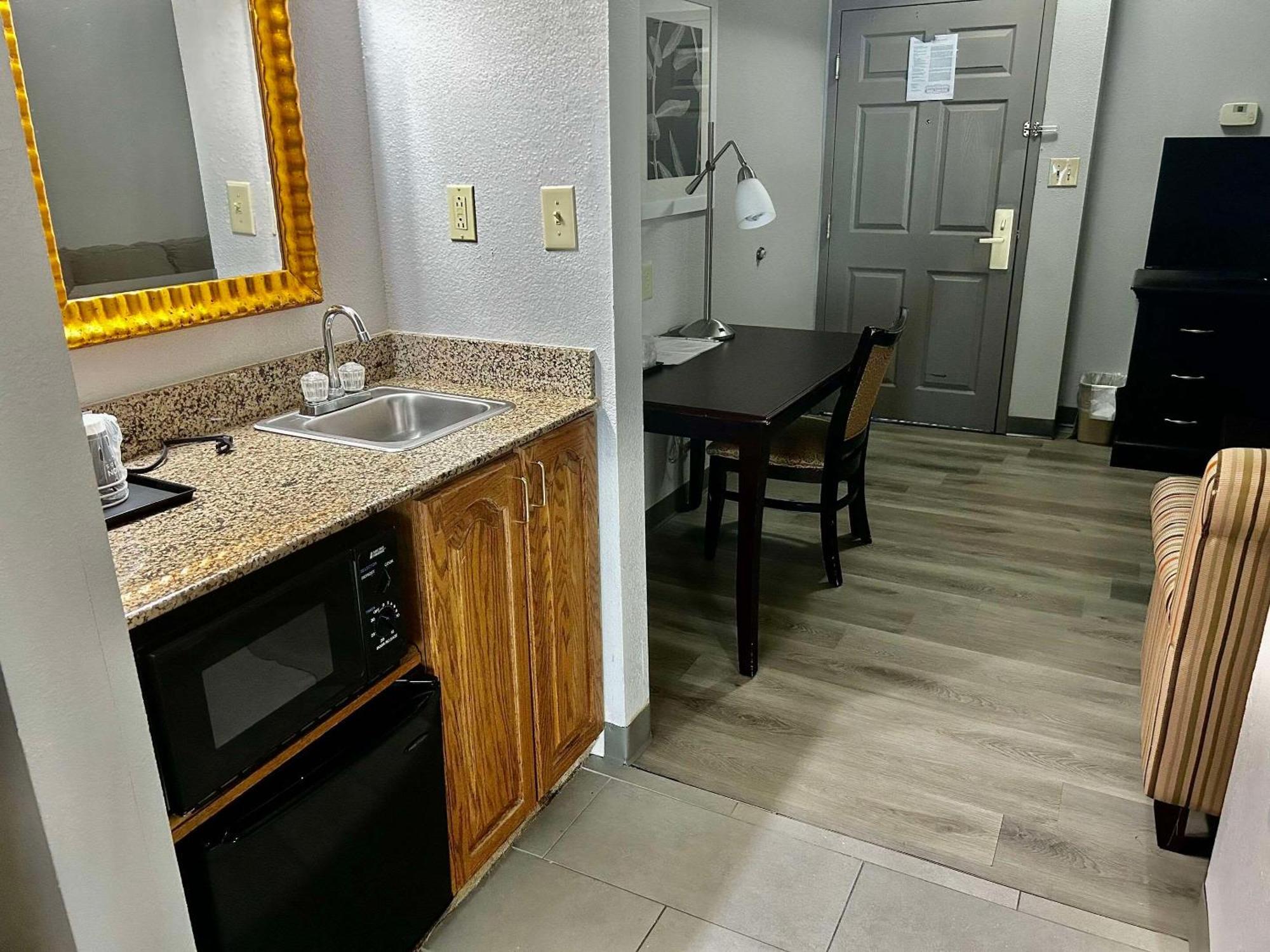 Country Inn & Suites By Radisson, Columbus, Ga מראה חיצוני תמונה