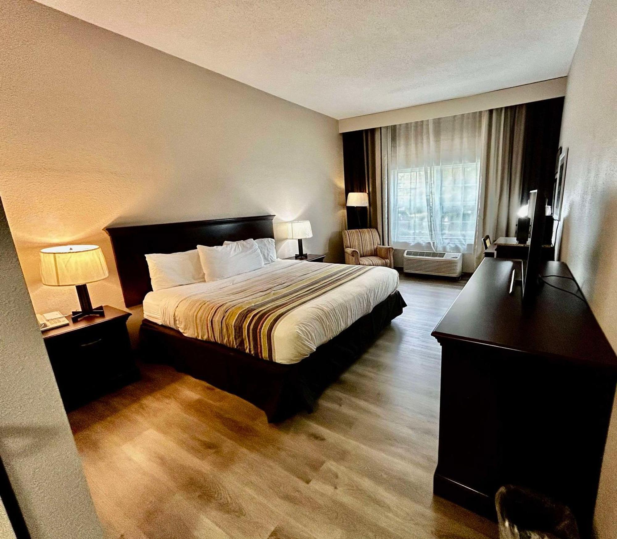 Country Inn & Suites By Radisson, Columbus, Ga מראה חיצוני תמונה