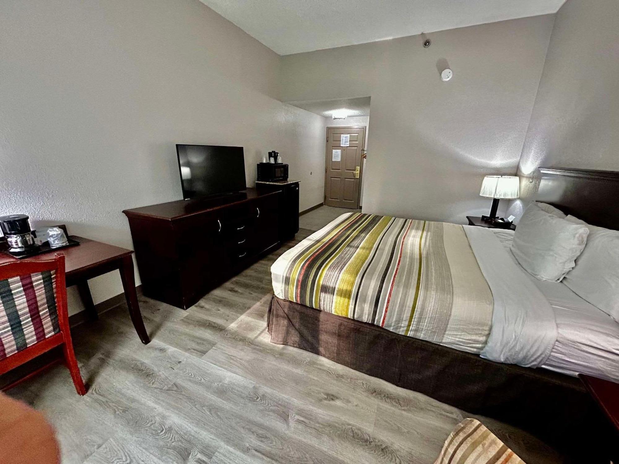 Country Inn & Suites By Radisson, Columbus, Ga מראה חיצוני תמונה